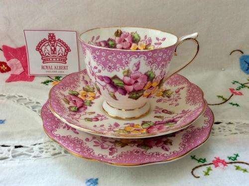 ROYAL ALBERT PINK LOVELACE TRIO--VERY RARE