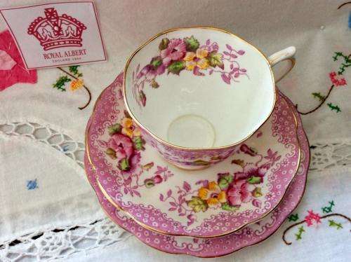 ROYAL ALBERT PINK LOVELACE TRIO--VERY RARE
