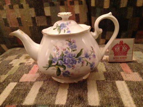 ROYAL ALBERT TEA FOR TWO--FORGET ME NOT BLUE