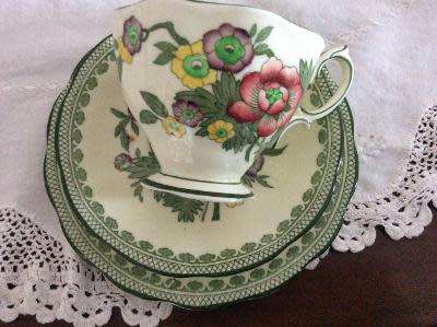 ROYAL ALBERT CANTON TRIO