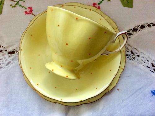 ROYAL ALBERT YELLOW POLKA TRIO.