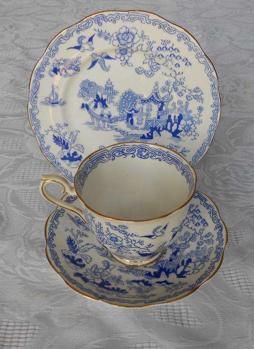 Royal Albert Mikado Trio