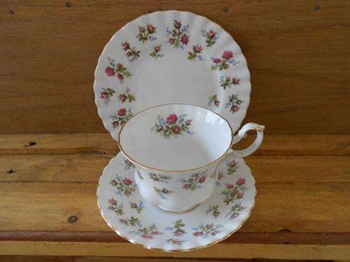 Royal Albert Winsome Trio