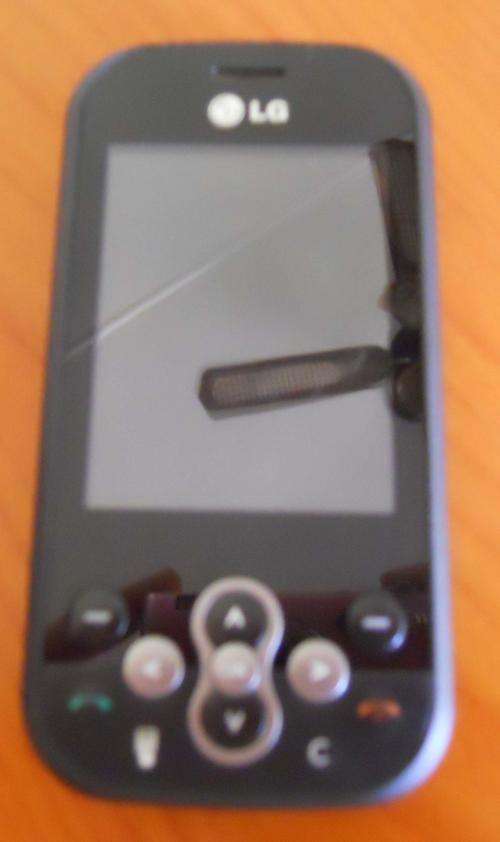 * LG KS360 Chatterbox-INCLUDES 2GIG Micro SD card*