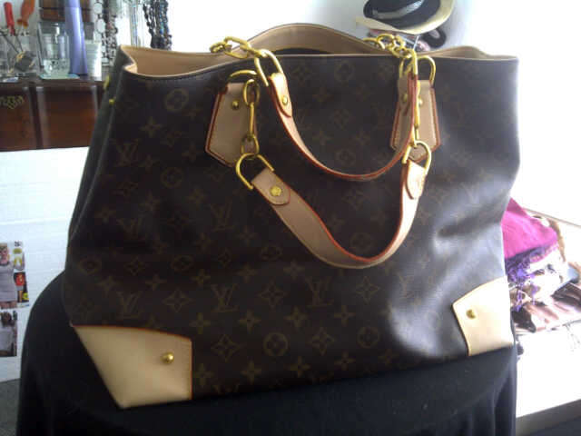 GORGEOUS Louis Vuitton Replica, identical to the real thing!