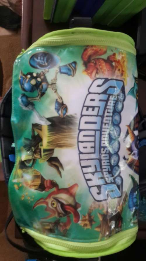 Skylanders (2 Portholes, 3 Games, 35 Skylanders and Carry Bag) Xbox 360