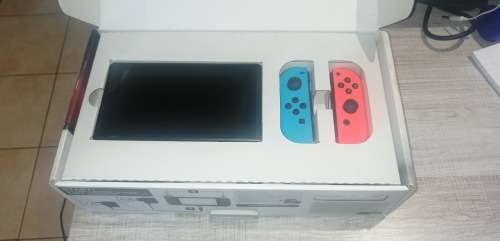 Nintendo Switch - Console
