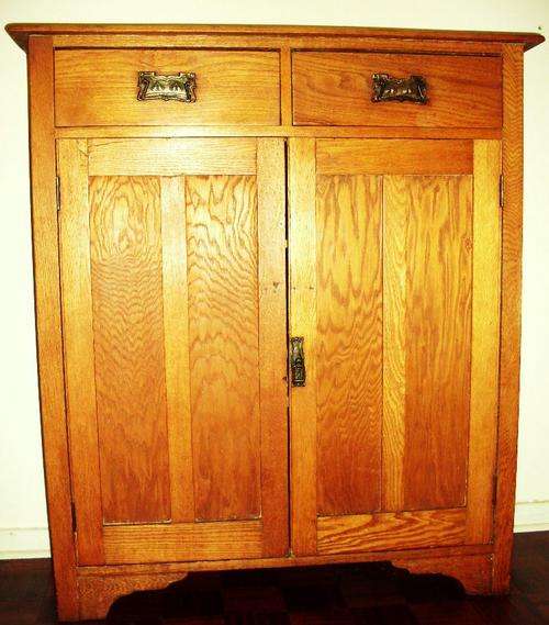 CHARMING ART NOUVEAU OAK CUPBOARD
