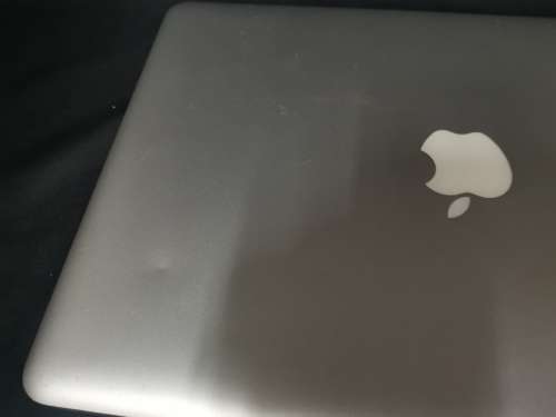 BARGAIN!!! Apple Macbook Pro with Apple Magic Mouse + Samsonite Bag