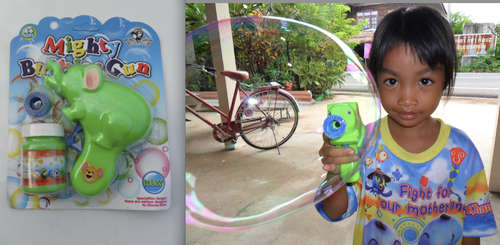 BUBBLE GUN, BLOWS BIG BUBBLES! FREE POSTAGE!