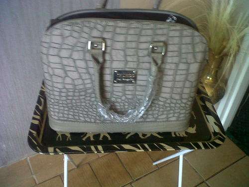 GUESS HAND BAG EASETER SPECIAL!!!!!