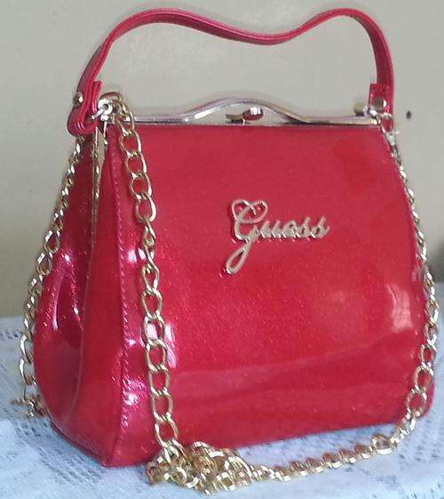 GUESS HANDBAG SPECIAL