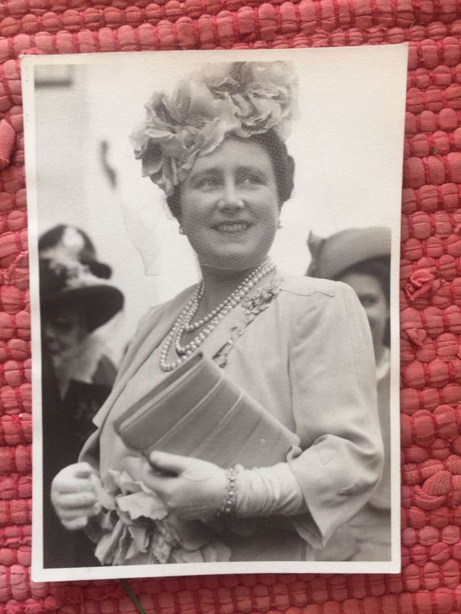 Royal Photo - VINTAGE