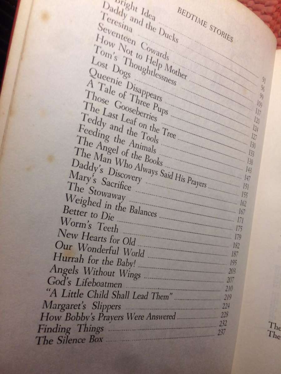 Uncle Arthur's Bedtime Stories: Volume Two - Arthur S Maxwell