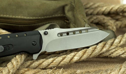 F66 LARGE TACTICAL FOLDING KNIFE - AWESOME QUALITY!