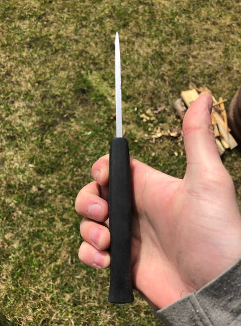 F1 SWEDISH MILITARY TACTICAL & SURVIVAL KNIFE WITH HARD PLASTIC SHEATH!