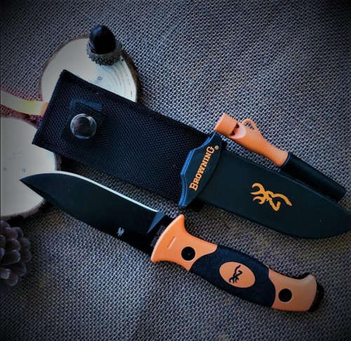 525 SURVIVAL, TACTICAL & EDC HUNTING KNIFE WITH SHEATH & ACCESSORIES!