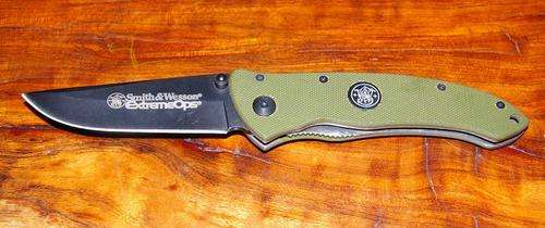 SMITH & WESSON BLACK OPS - FINE EDGE FOLDING KNIFE!!!
