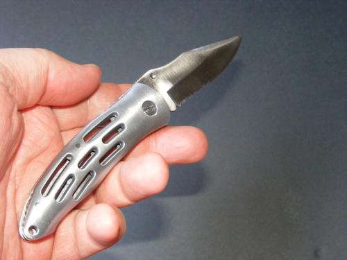 STAINLESS STEEL POCKET KNIFE WITH PORTION SERRATED EDGE!!!