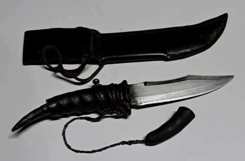 ANTIQUE VINTAGE HAND MADE KNIFE WITH LEATHER HOLDER, THE ONLY ONE????