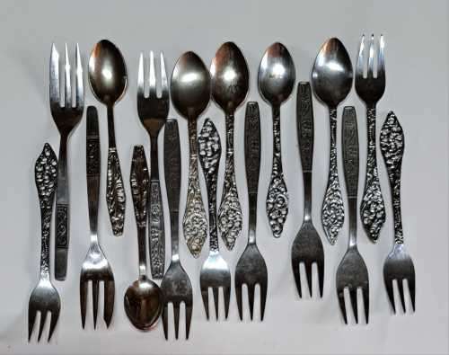 SMALL  NOVALUX. HOLLAND FORKS & TEA-SPOON COMBO  12CM  ×17 IETEMS