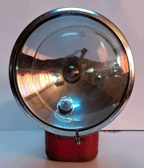 VINTAGE ANTIQUE SEARCH -LITE  FROM THE 1950s  (VERY - SCARCE )  ** ANRESTORD**  ???
