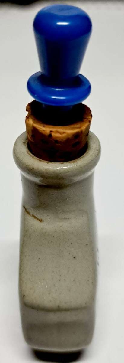 VINTAGE GERMAN CERAMIC SNUFF BOTTLE PÒSCHI-SÇHMALZELR   ** (  RARE  )  ** ????
