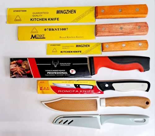 KITCHEN KNIFE  COMBO  7× KNIVES FOR ONE BID. ?.
