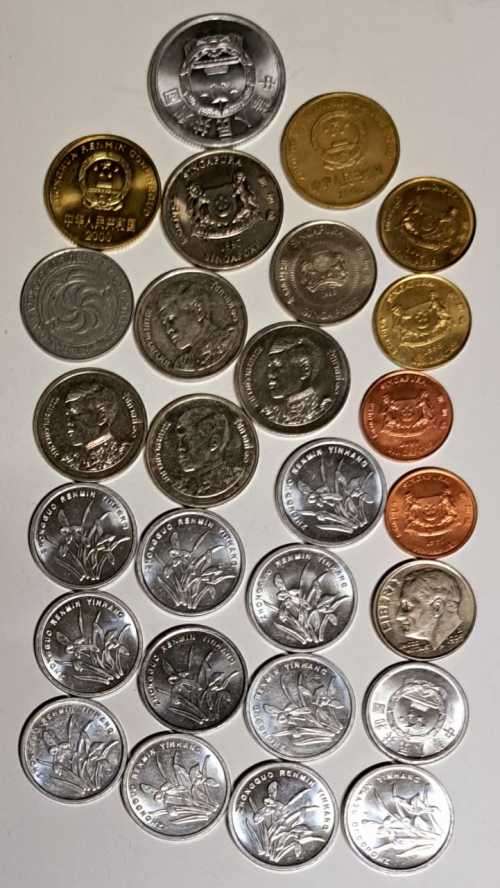 A BIG LOT OF UNCIRCELATED  COINS INTERNATIONAL COINS 27 COINS?.. NEW