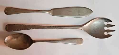 VINTAGE SHEFFIELD ENGLAND CUTLERY SET OF NICKEL SILVER IETEMS? ?