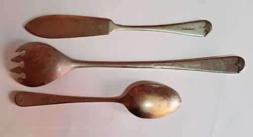 VINTAGE SHEFFIELD ENGLAND CUTLERY SET OF NICKEL SILVER IETEMS? ?