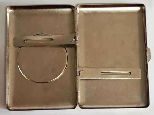 *SPECIAL* VINTAGE TOBACCO CIGARETTE TIN **( HOLYHAWK )** & NEW ZIPPO LIGHTER .  ??.