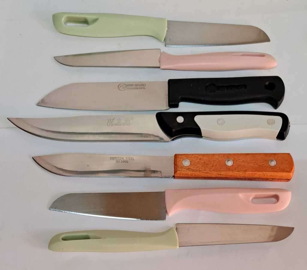 KITCHEN KNIFE  COMBO  7× KNIVES FOR ONE BID. ?.  (NO 1 ) !!