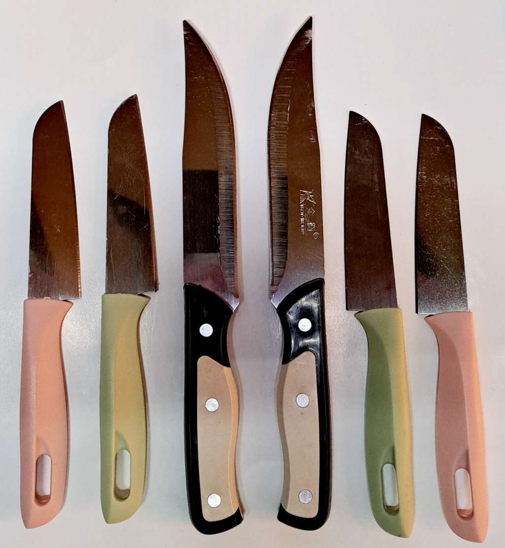KITCHEN KNIFE  COMBO  6× KNIVES FOR ONE BID. ?..