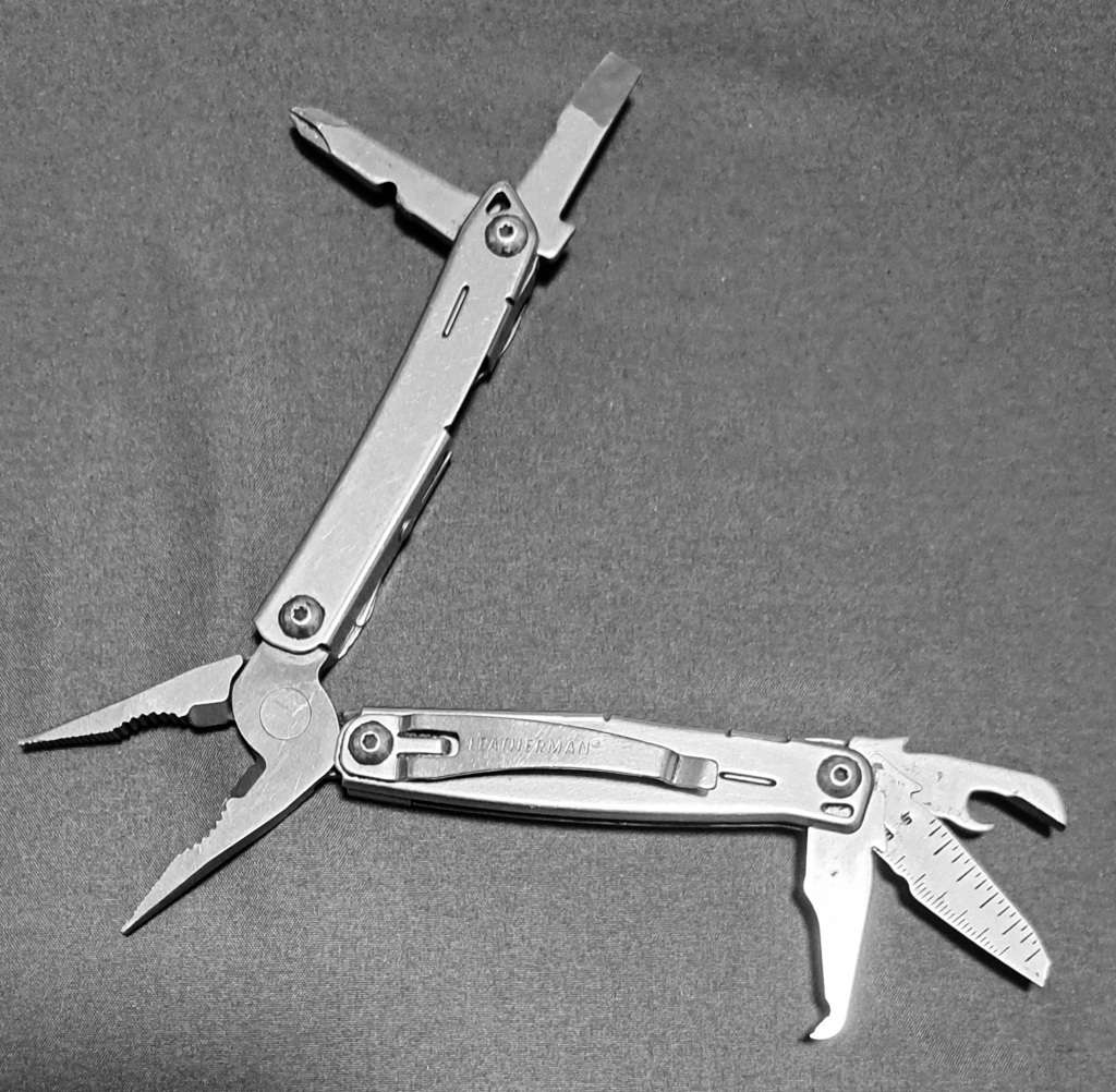 LEATHERMAN **WINGMAN** POCKET KNIFE ** MULTI TOOLS **