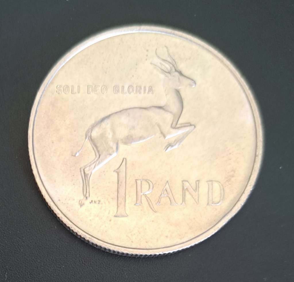 UNION OF SOUTH AFRICA R1 COIN  ** SILVER COIN** 1967**