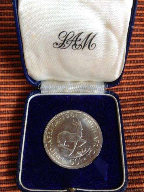 Silver Crown: Proof Condition : 1961 : 50 Cent Coin : 5/S : Great Silver Investment!