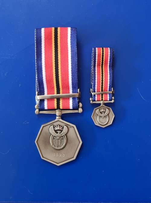 SANDF - TSHUMELO IKATELAHO - FULL SIZE + MINIATURE