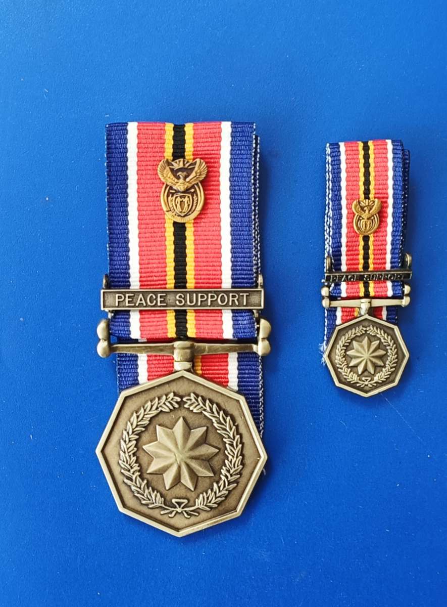 SANDF - TSHUMELO IKATELAHO - FULL + MINIATURE + CLASPS + MENTION IN DESPATCHES