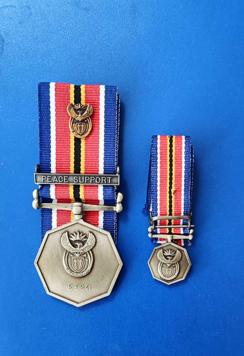 SANDF - TSHUMELO IKATELAHO - FULL + MINIATURE + CLASPS + MENTION IN DESPATCHES