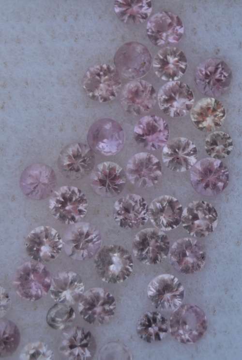 Round Cut Pink Sapphire