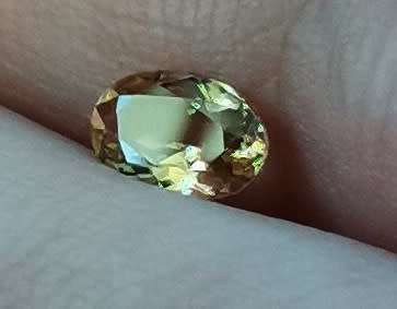 0.42 CT zircon Starting at R1 NR