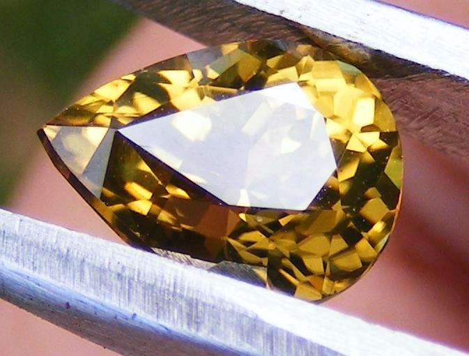 GemDeals: LARGE 2.29 CT. INTENSE YELLOW TANZANIAN ZIRCON STARTING@R1NR!!!