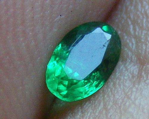 GemDeals: 0.19 CT TOP COLOR NATURAL EMERALD STARTING@R1NR!!!