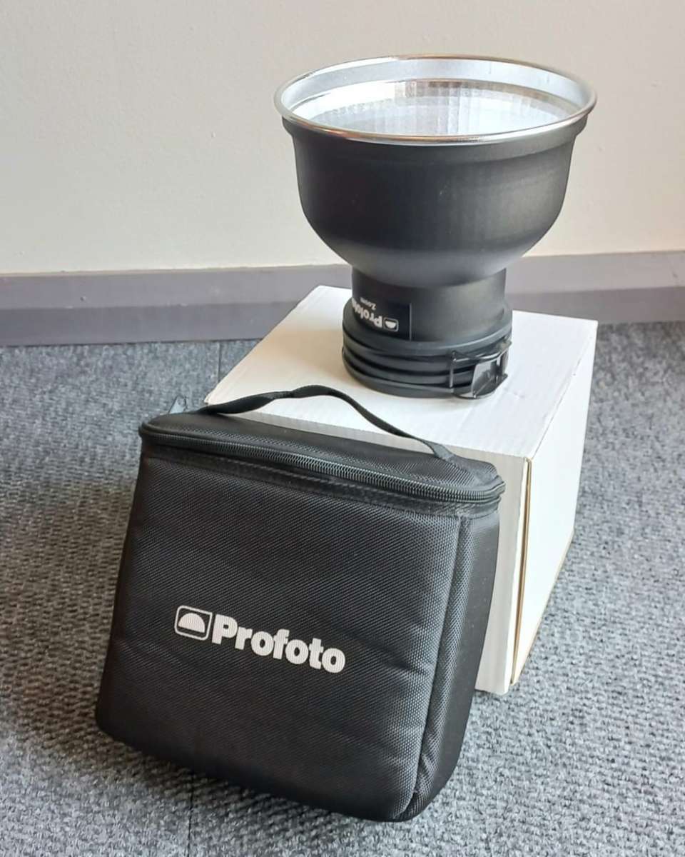 Profoto Zoom Reflector and Grid Kit