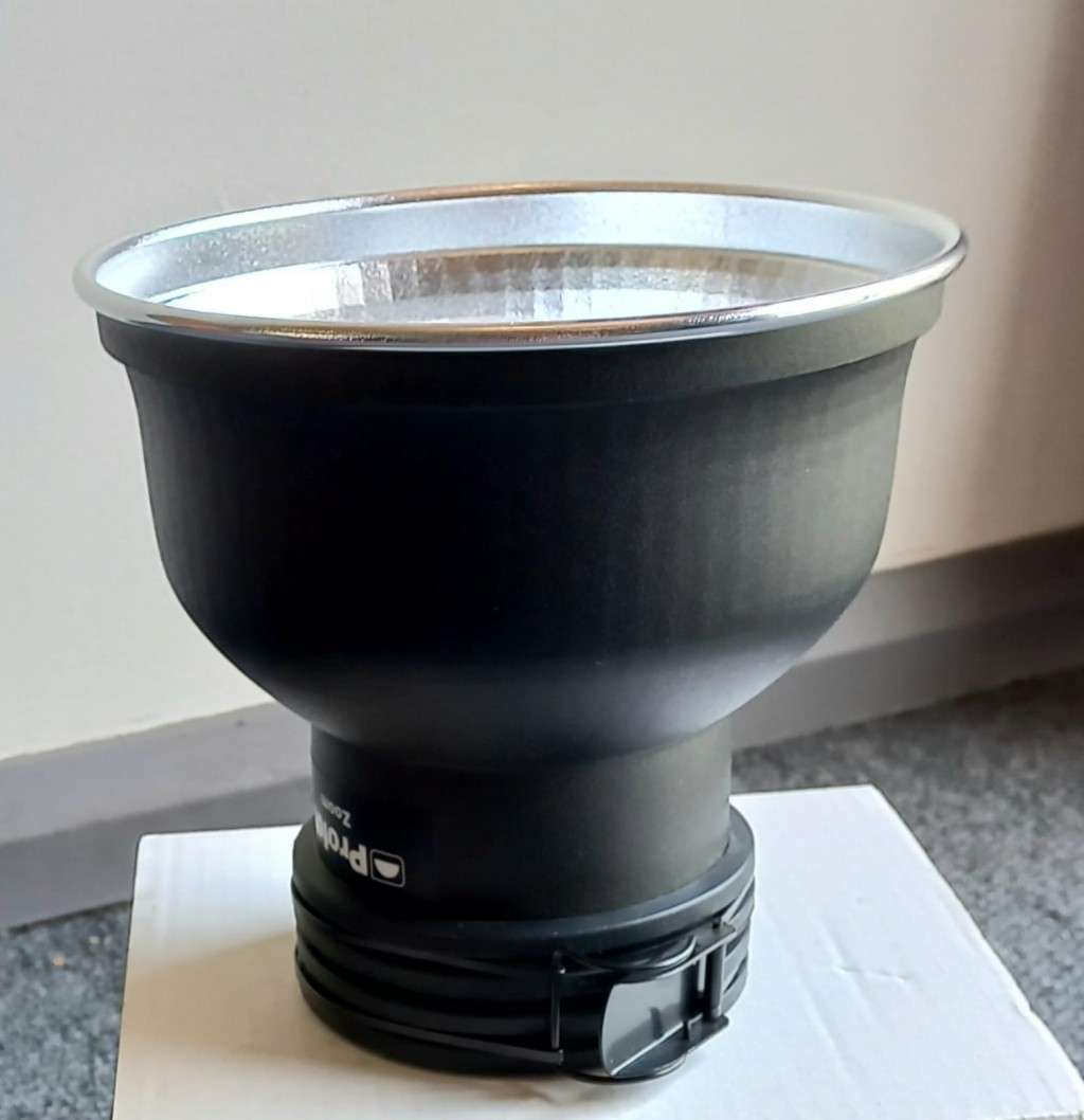 Profoto Zoom Reflector and Grid Kit