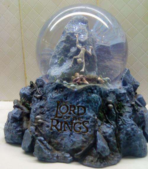 Lord of the Rings Snow Globe