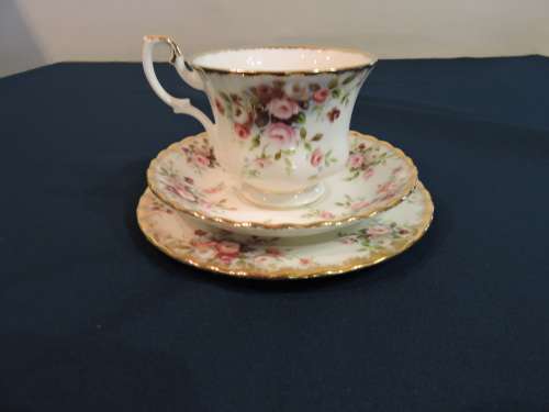 Royal Albert Cottage garden trio