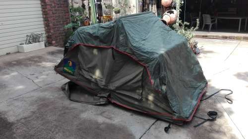 Howling Moon Roof top tent