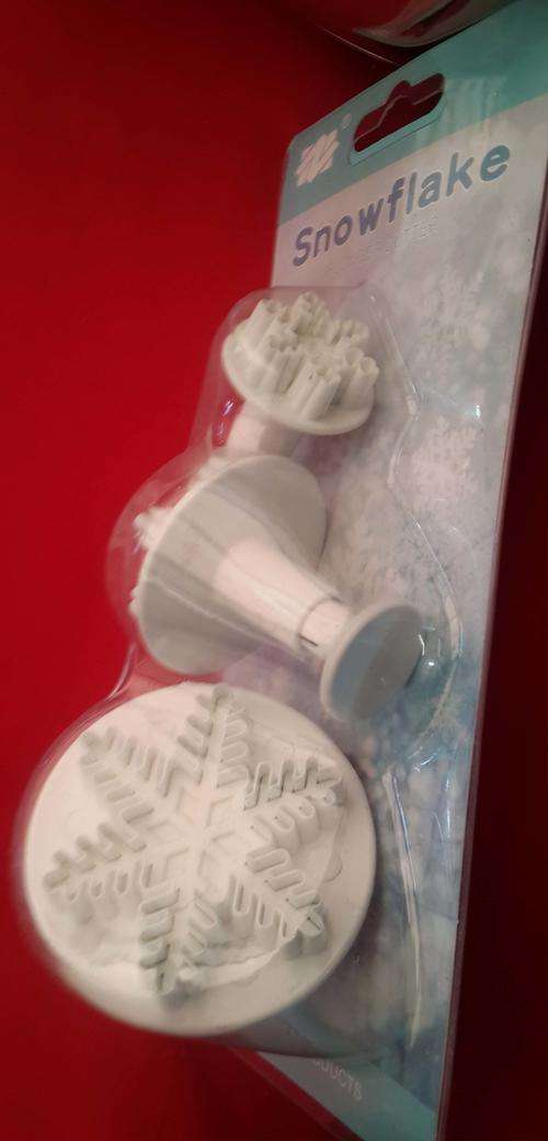 3pc Snowflake fondant/ Plunger cutter